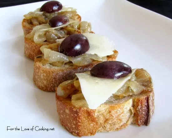 Caramelized Onion Crostini