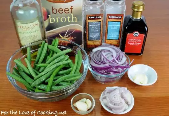 Balsamic Green Beans with Red Onions and Shallots