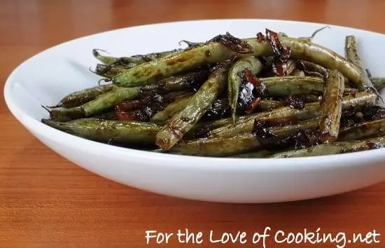 Balsamic Green Beans with Red Onions and Shallots