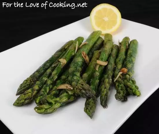 Garlicky Asparagus with a Splash of Lemon