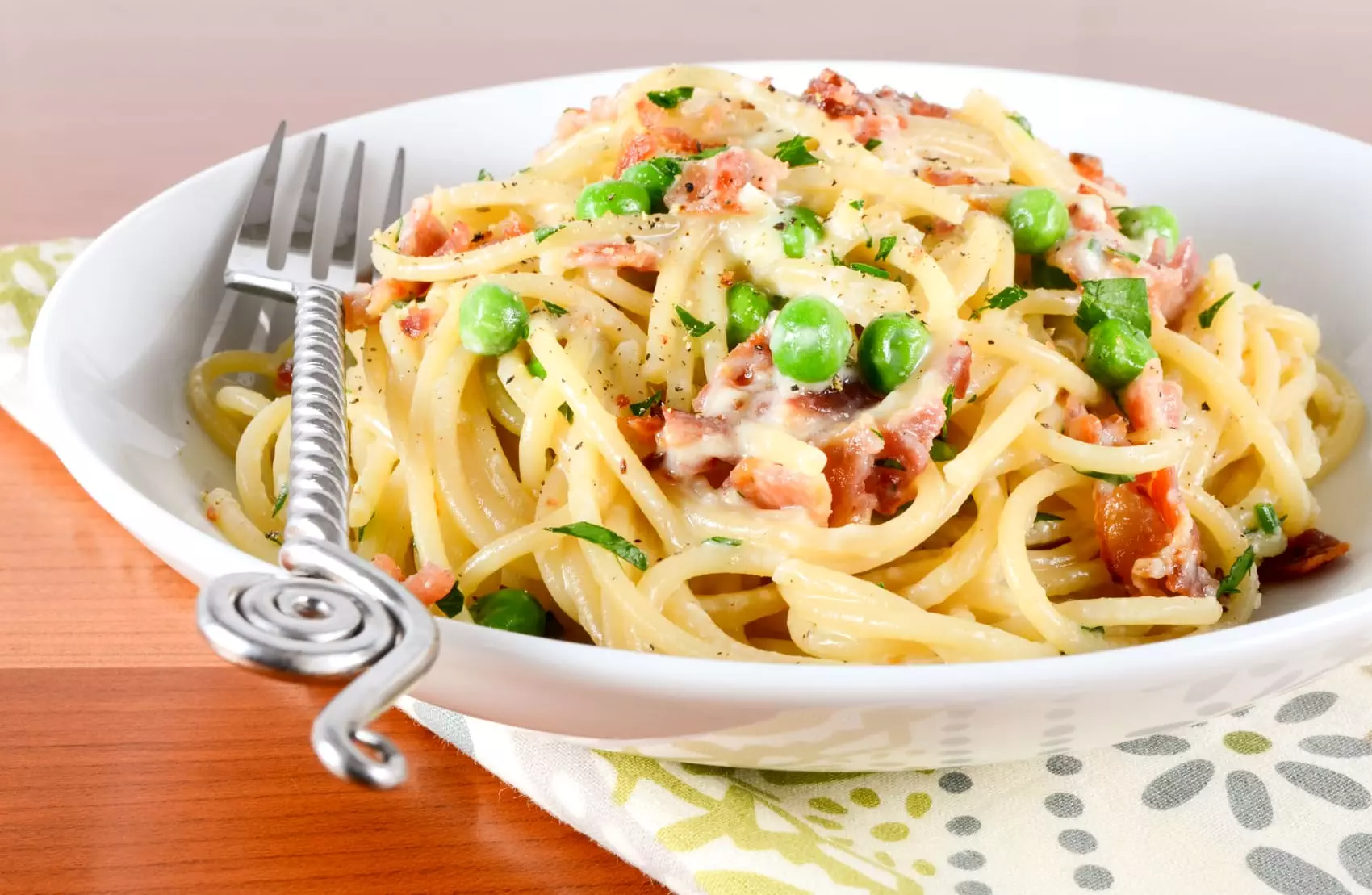 Pasta Carbonara with Bacon and Peas