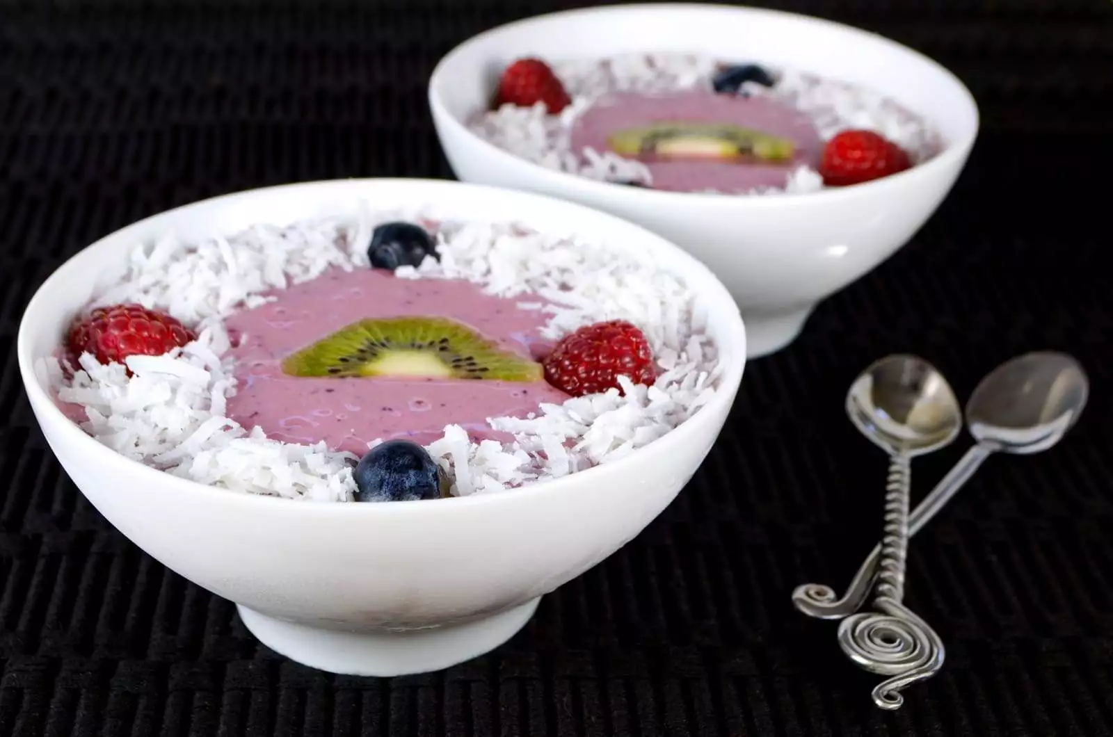 Berry Banana Smoothie Bowl