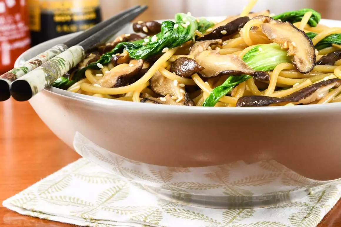 Bok Choy, Shiitake, and Garlic Noodles