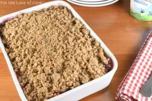 Pear Cranberry Gingersnap Crumble