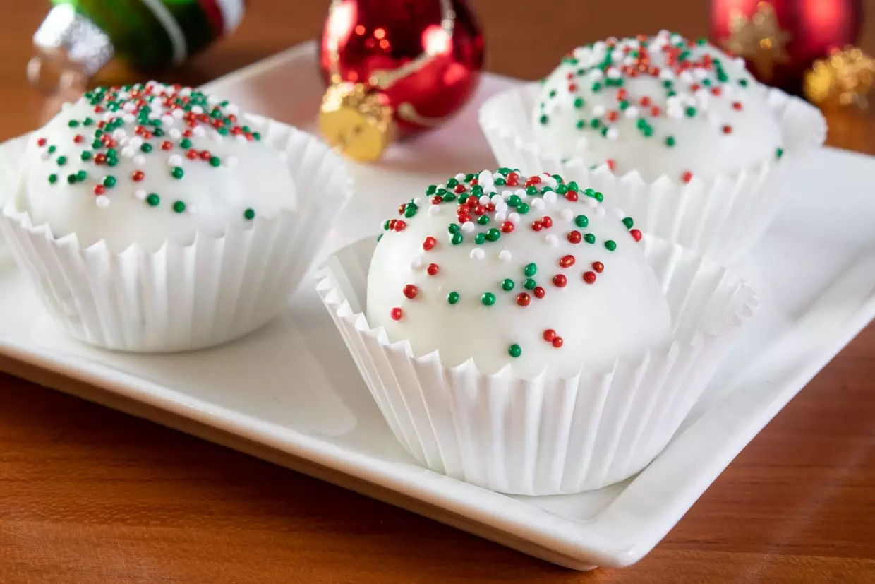 White Chocolate Gingerbread Truffles