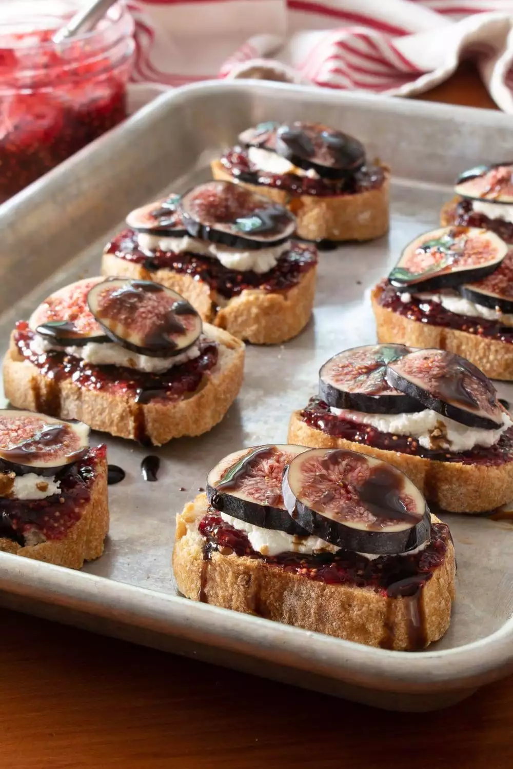 Fig and Goat Cheese Crostini with Balsamic Glaze