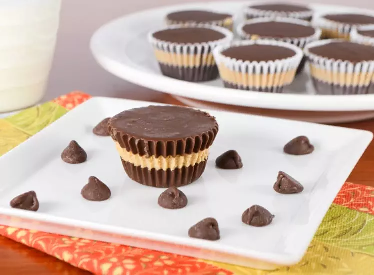 Homemade Mini Chocolate-Peanut Butter Cups