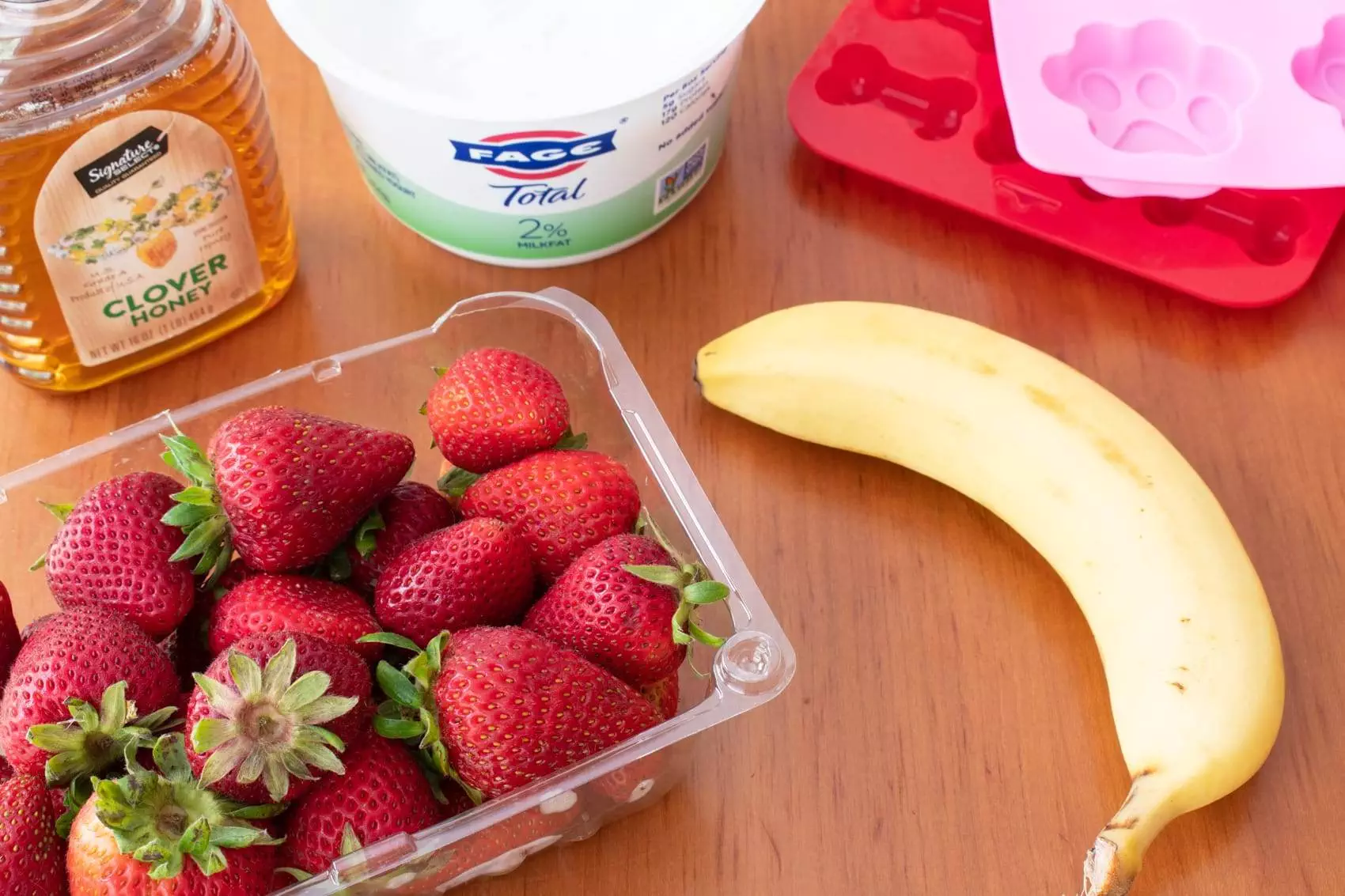 Frozen Strawberry Banana Dog Treats