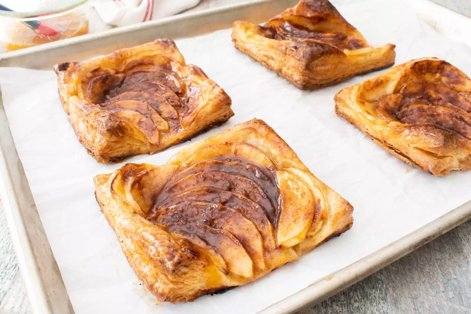 Mini Cinnamon Apple Tarts