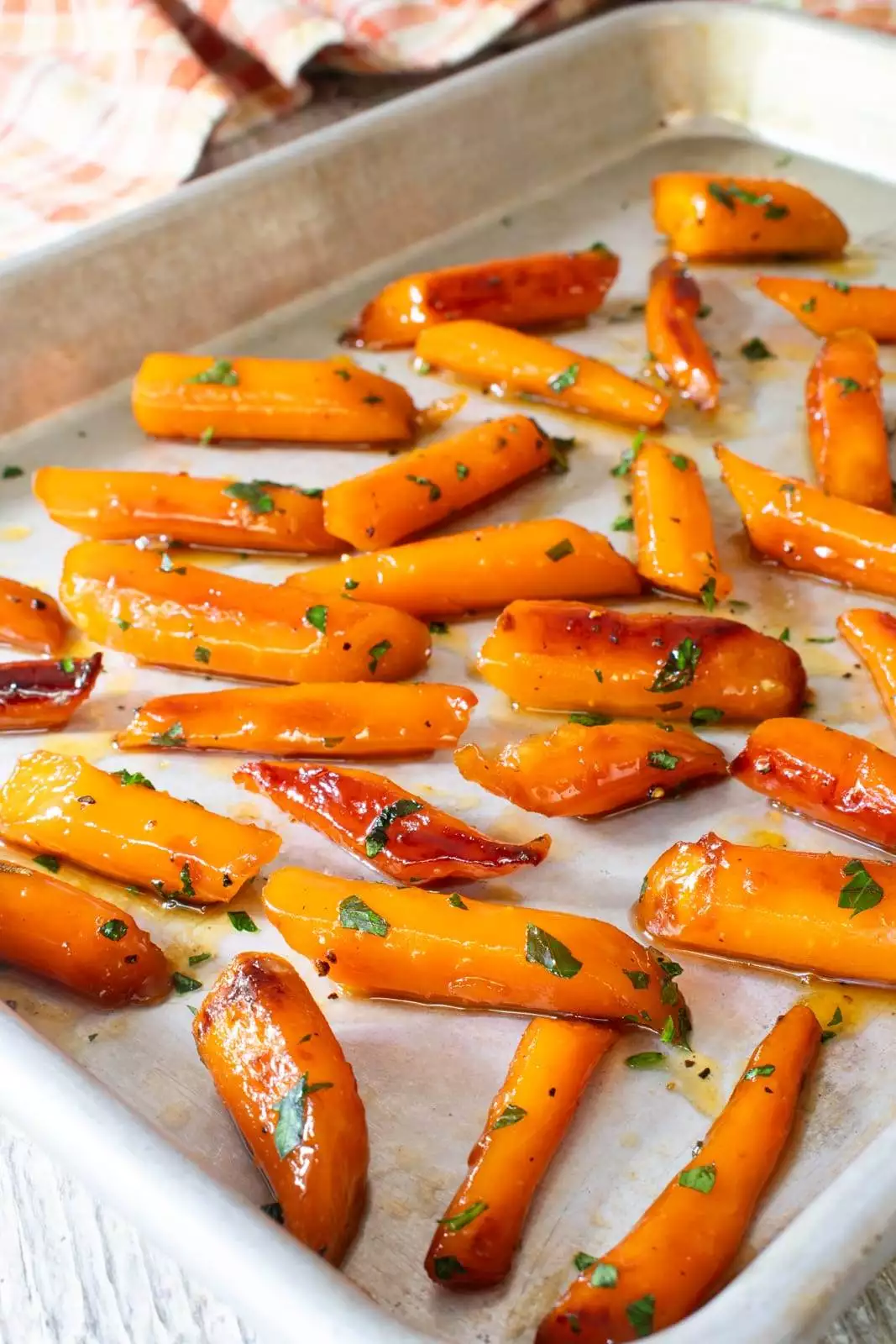 Honey Garlic Butter Roasted Carrots