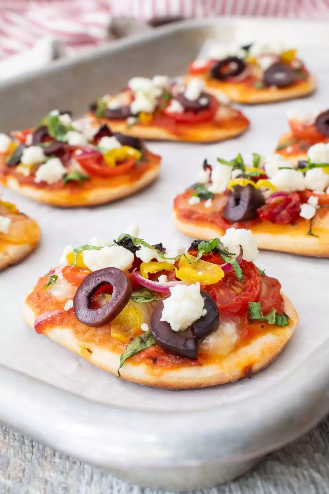 Mini Greek Naan Pizzas