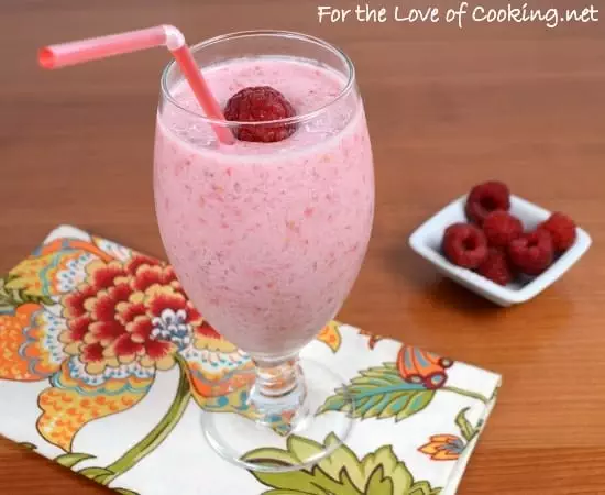 Raspberry Coconut Pom Smoothie