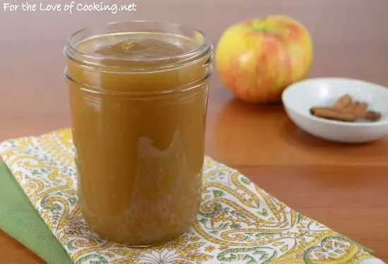 Homemade Cinnamon Applesauce