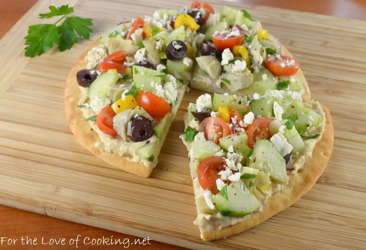 Veggie & Hummus Flatbread