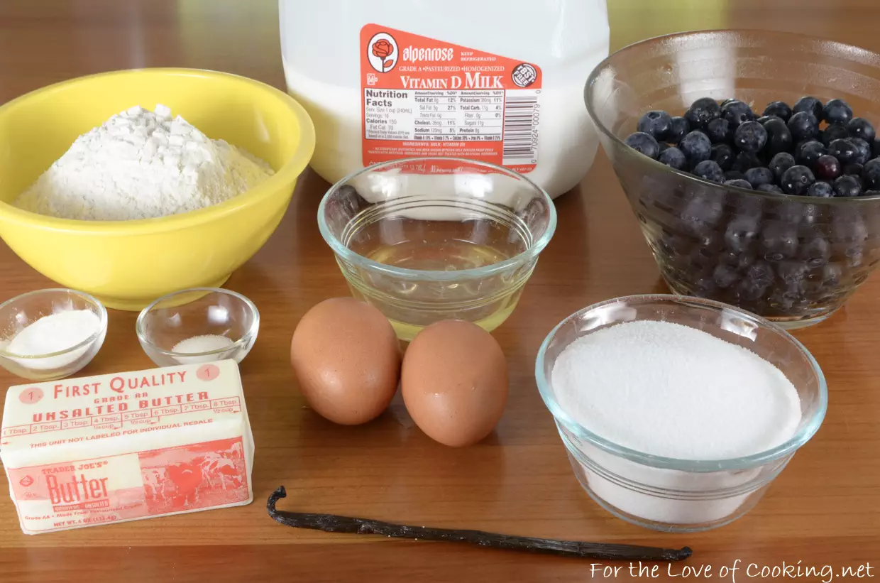 Blueberry Vanilla Bean Cake with Lemon Whipped Cream