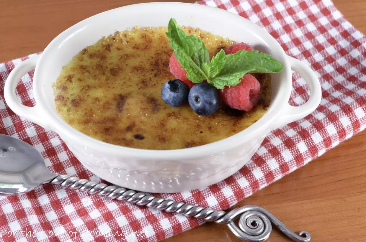 Lemon Crème Brûlée with Berries