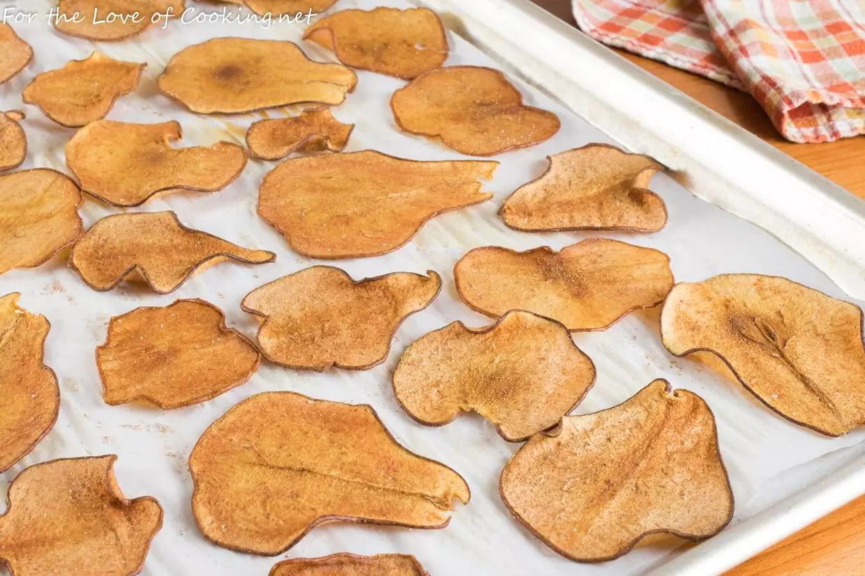 Baked Cinnamon-Sugar Pear Chips