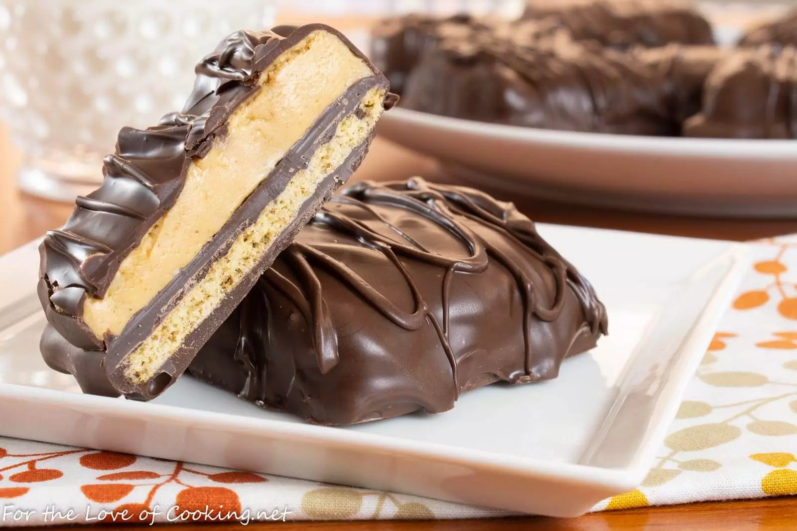 Peanut Butter Chocolate Graham Sandwiches